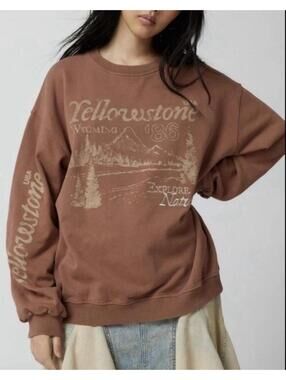 Urban Outfitters Yellowstone Crewneck (L)